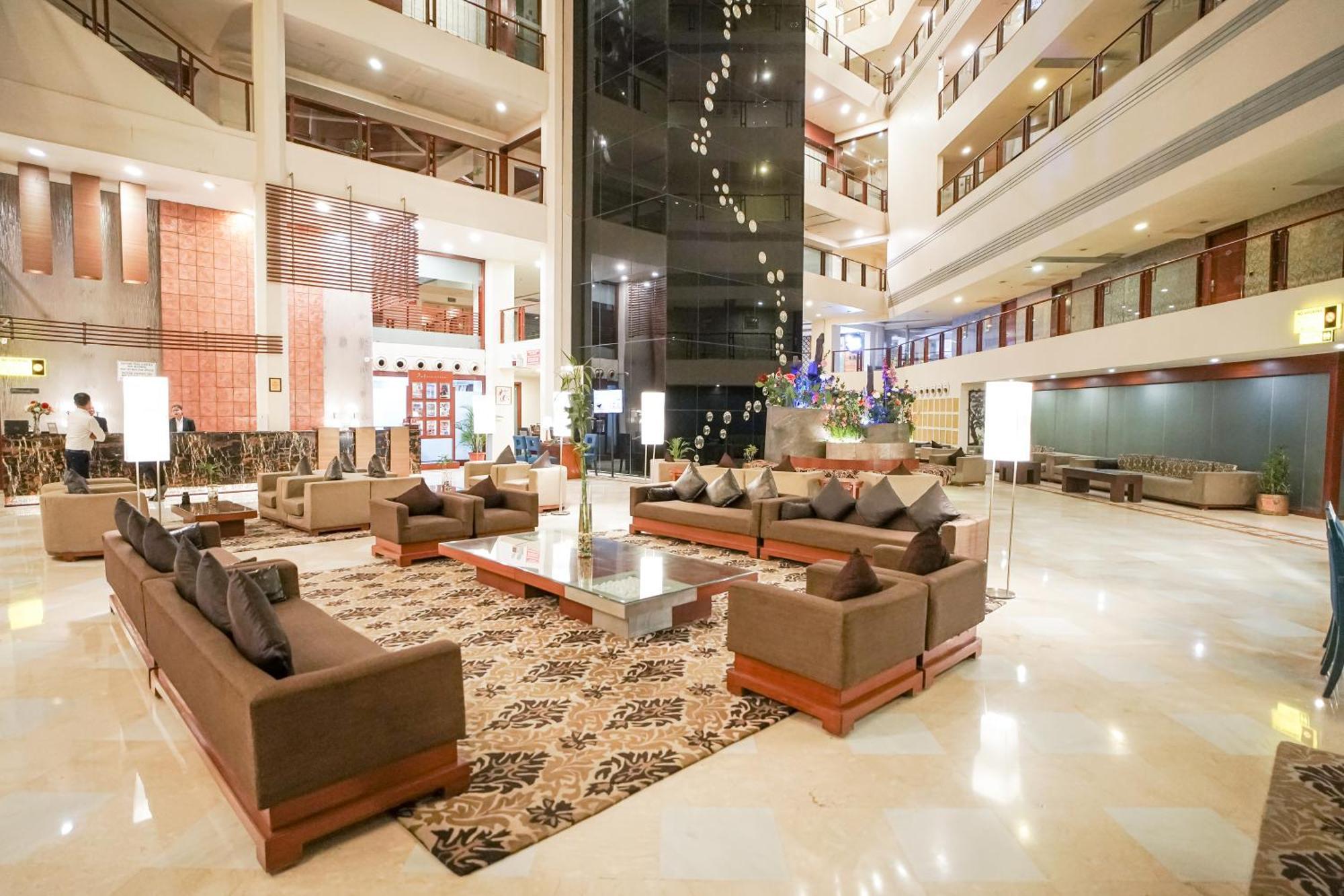 Clarion Bella Casa At Airport Hotel Джайпур Екстериор снимка