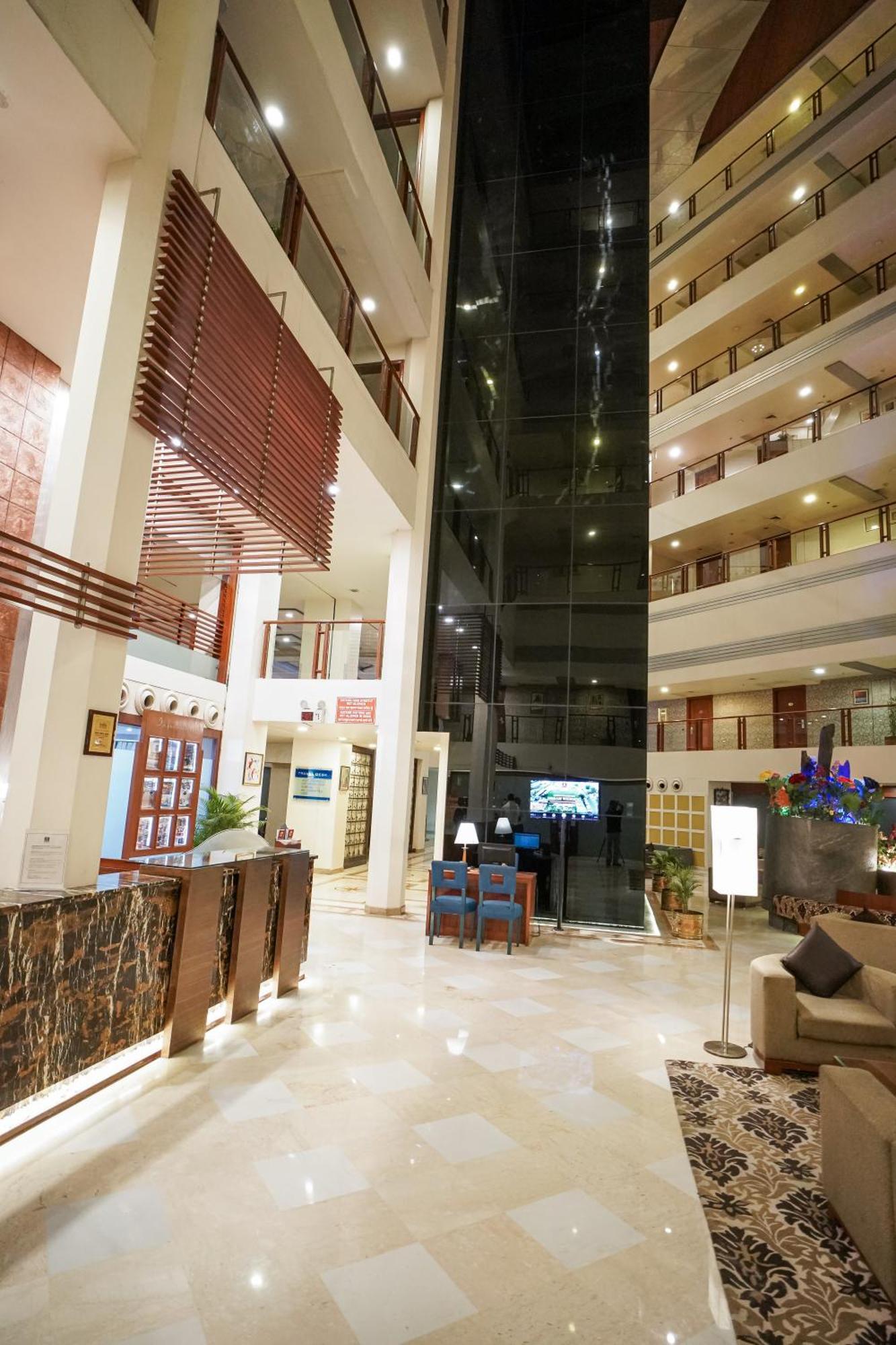Clarion Bella Casa At Airport Hotel Джайпур Екстериор снимка