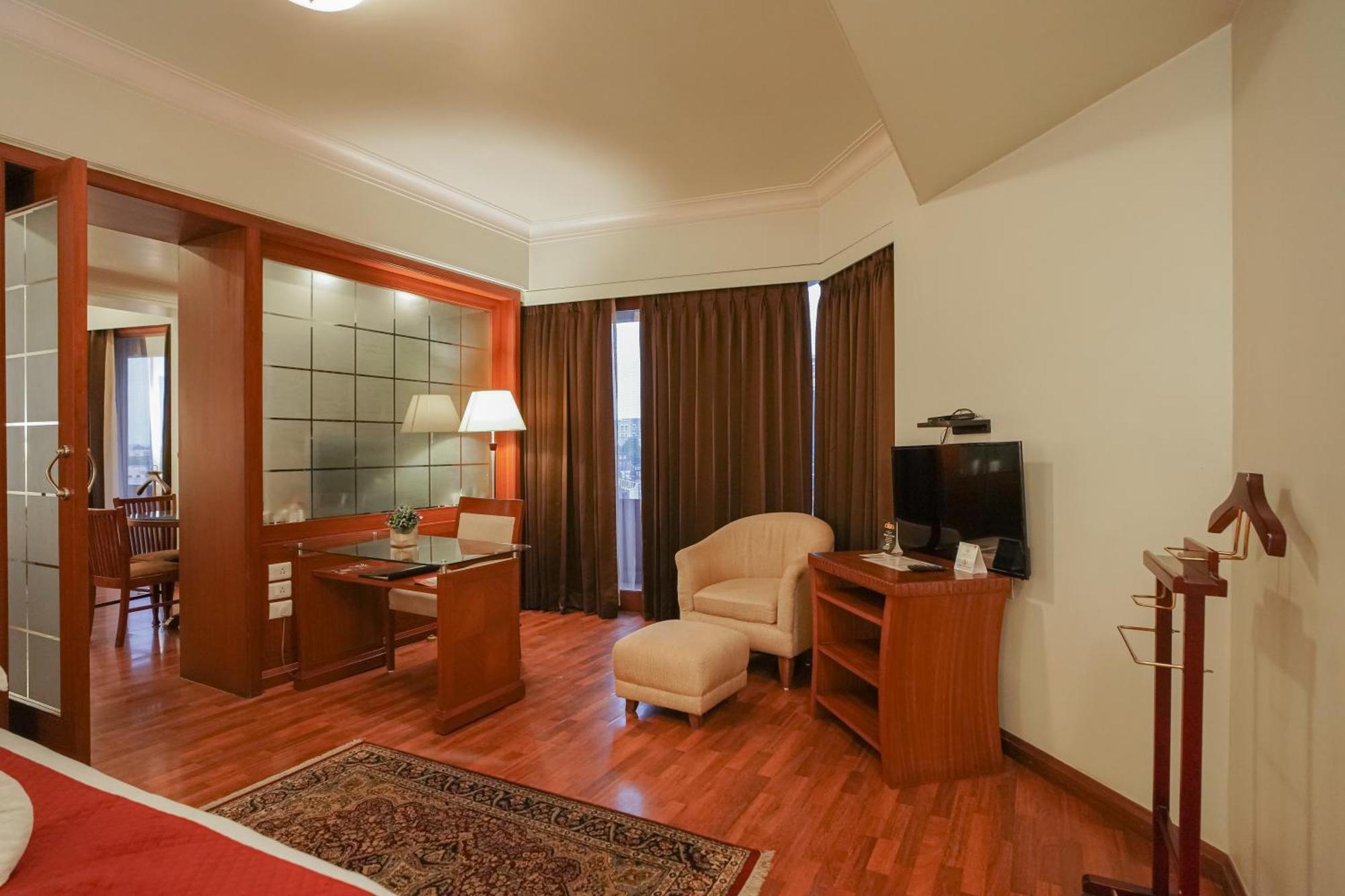 Clarion Bella Casa At Airport Hotel Джайпур Екстериор снимка