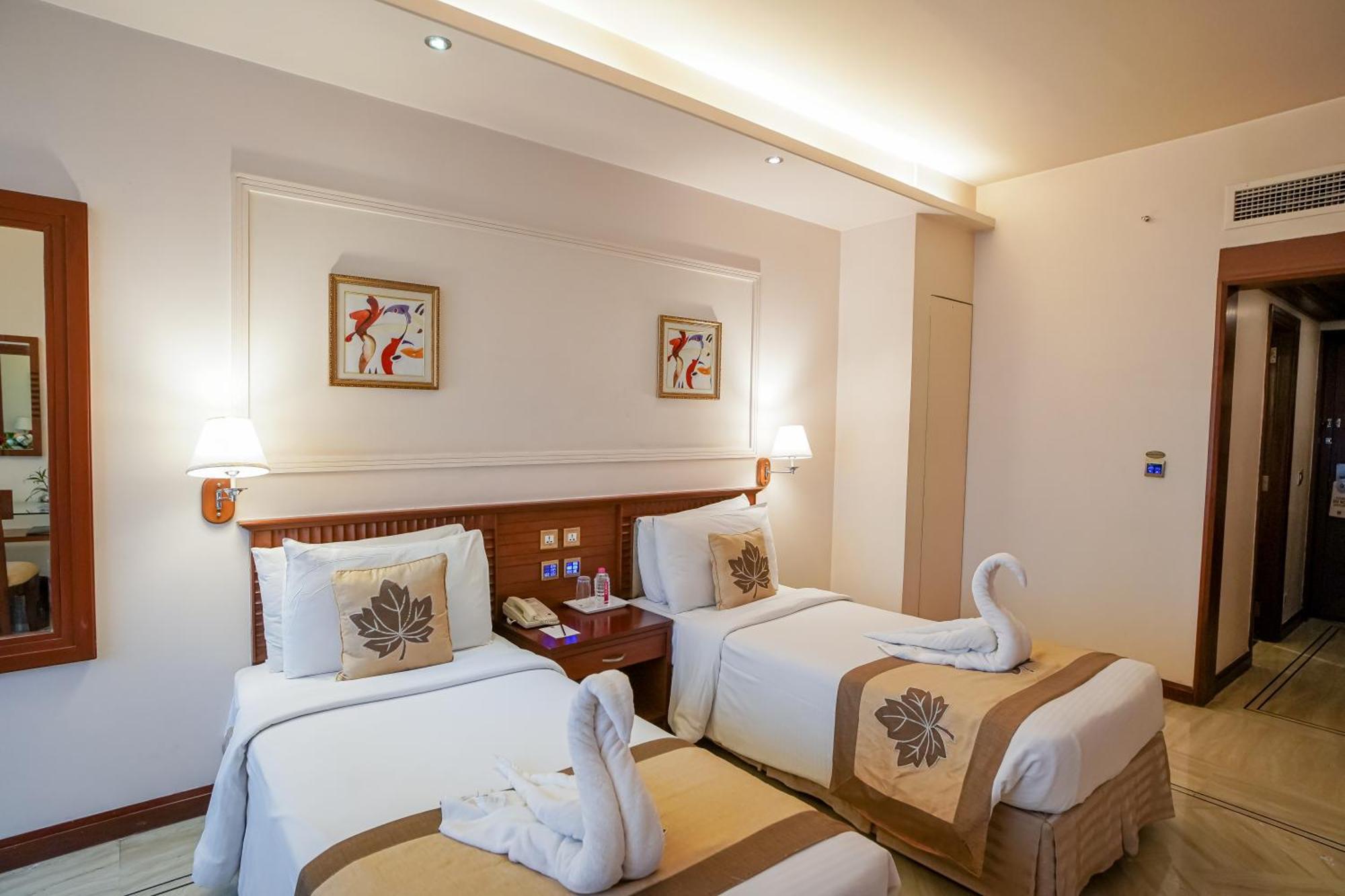 Clarion Bella Casa At Airport Hotel Джайпур Екстериор снимка