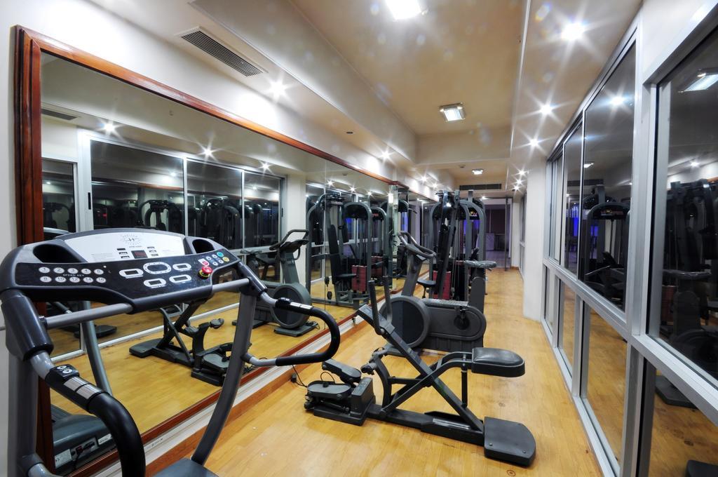 Clarion Bella Casa At Airport Hotel Джайпур Екстериор снимка